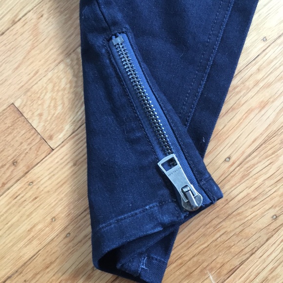 Burberry BRIT Skinny Jeans With Ankle Zippers - Picture 11 of 12
